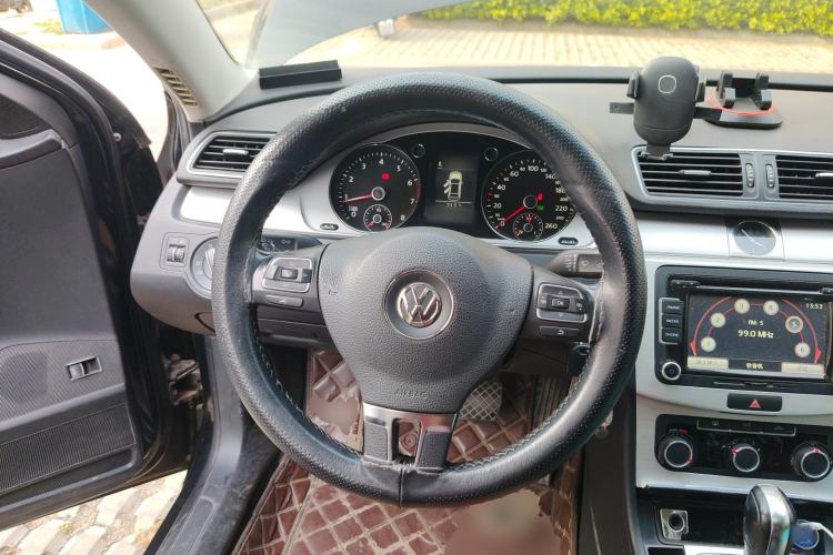 Used Volkswagen Magotan 2013 1.8TSI Premier Model Steering Wheel