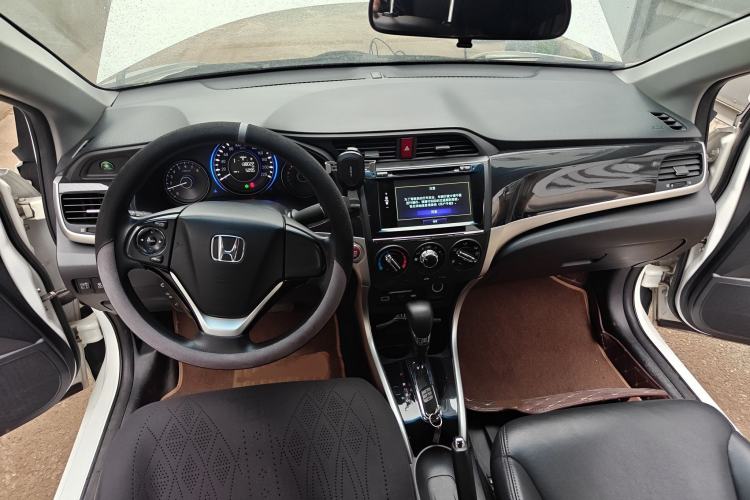 Used Honda Crider 2013 1.8L automatic luxury edition