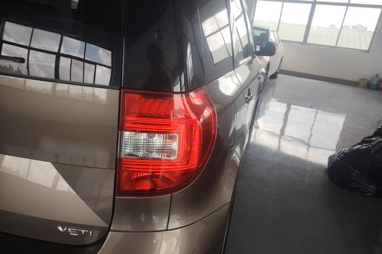 Used Skoda Yeti 2014 1.4TSI Manual Colorful Edition
