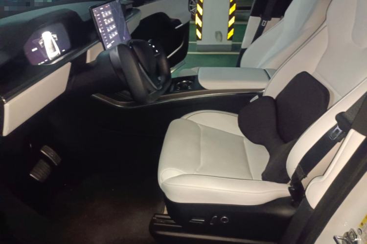 Used Tesla Model X 2023 Three-Motor All-Wheel-Drive Plaid Version Left Front Seat