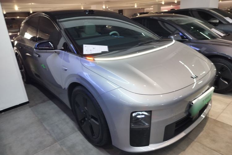 Used Li Auto i6 2025 Model Two-Wheel-Drive Standard Type