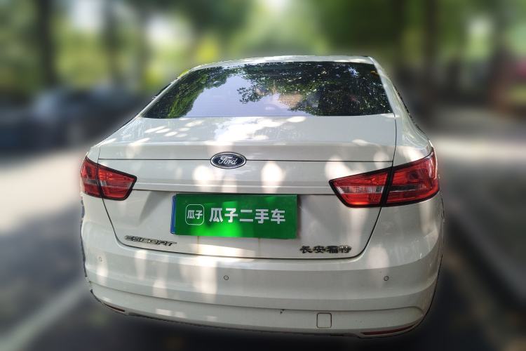 Used Ford Escort 2015 1.5L Manual Comfort Model
