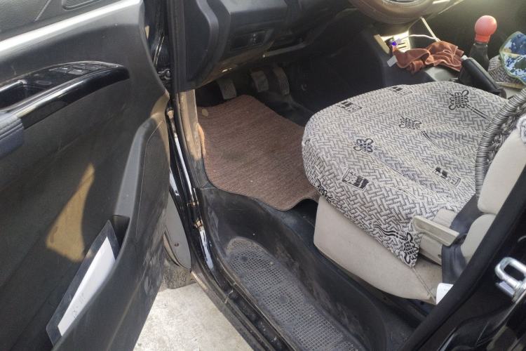 Used FORTHING Lingzhi 2023 M5L 1.6L Base Model 5 Seats Driver Seat