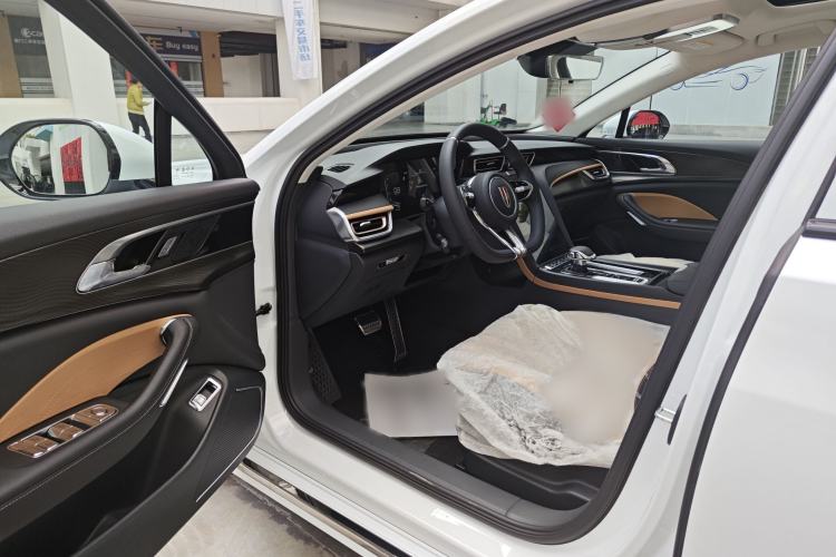 Used Hongqi H6 2023 2.0T ZhiMei Edition