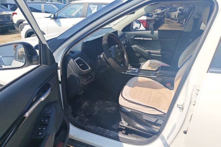 Used Kia KX3 2021 1.5L CVT Trend Edition Driver Seat