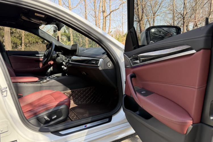 Used BMW 5 Series 2022 Second Facelift 525Li M Sport Package
