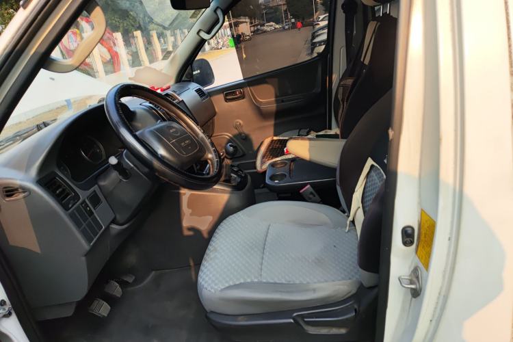 Used Jinbei Express 2017 2.0L Standard Version V19