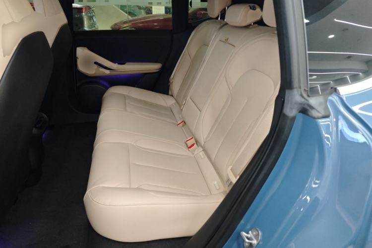 Used Nio ET5 2022 75 kWh Left Rear Seat