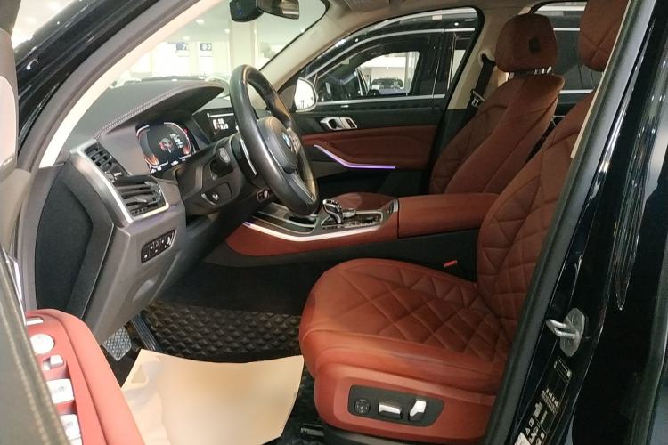 Used BMW X5 2022 Restyled xDrive 30Li Luxury Version M Sport Package
