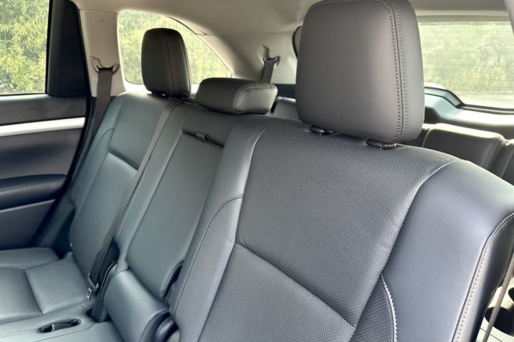 Used Toyota Highlander 2018 2.0T Four-Wheel Drive Prestige Version 7 Seats China VI Standard