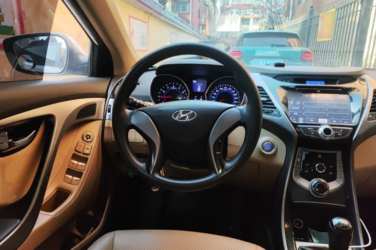 Used Hyundai Elantra (5th Generation / Langdong) 2012 1.6L Manual Leading Model