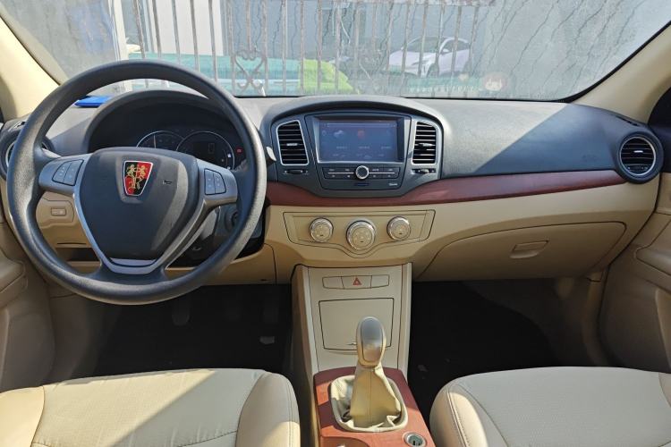 Used Roewe 350 2013 350C 1.5L Manual Swift Edition Center Console