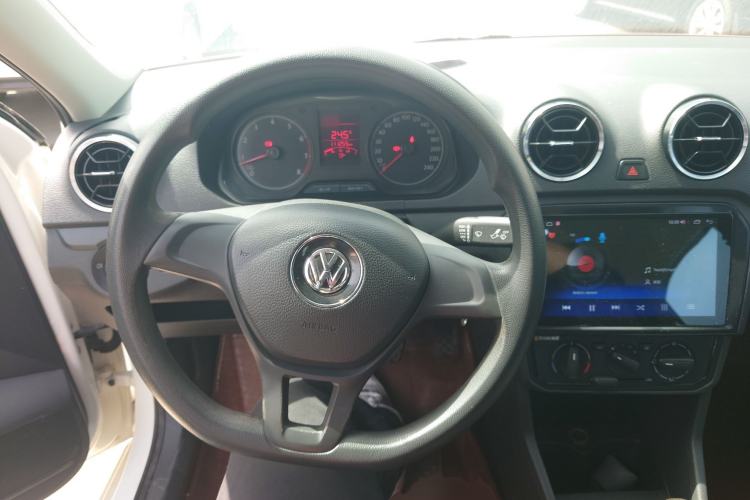 Used Volkswagen Jetta 2017 1.4L Manual Fashion Edition Steering Wheel