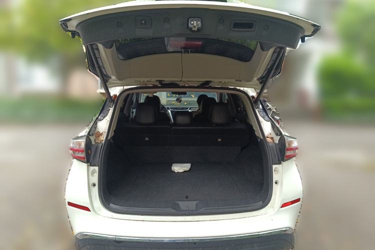 Used Nissan Murano 2019 2.5L XL Two-Wheel Drive Smart Connect Luxury Edition China VI Standard Trunk