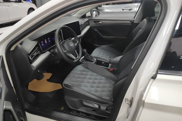 Used Volkswagen Sagitar 2023 300TSI DSG Excellence Edition
