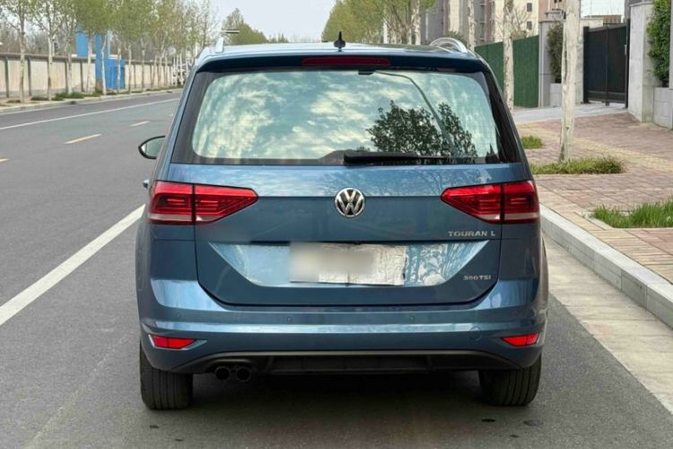 Used Volkswagen Touran 2016 Volkswagen Touran L 280TSI DSG Comfort Edition Exterior 7