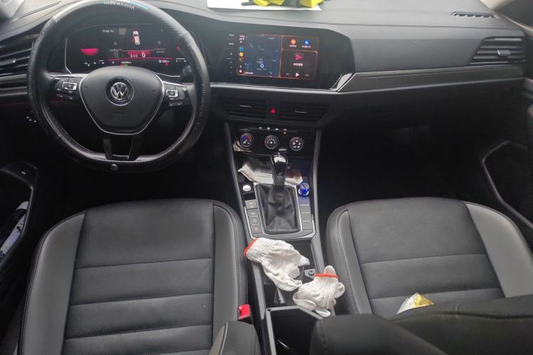 Used Volkswagen Sagitar 2021 280TSI DSG Comfort Connect Edition Center Console