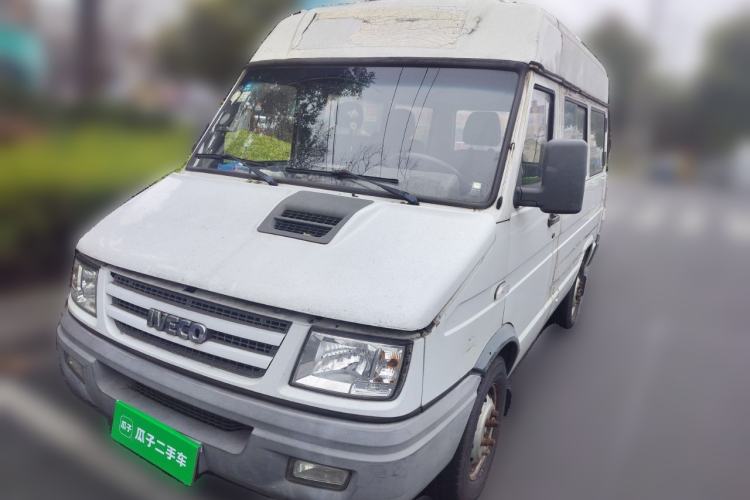 Used Iveco Daily 2014 2.5T-A35 NJ6484ACM47Z4