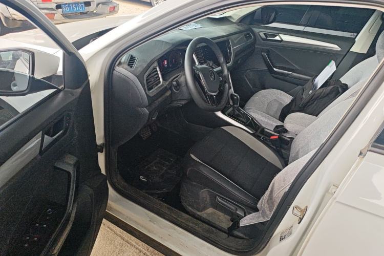 Used Volkswagen T-ROC 2022 280TSI DSG Two-Wheel Drive Elite PLUS Driver Seat