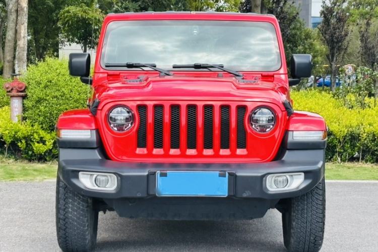 Used Jeep Wrangler 2019 2.0T Sahara Four-Door Version China VI Emission Standard
