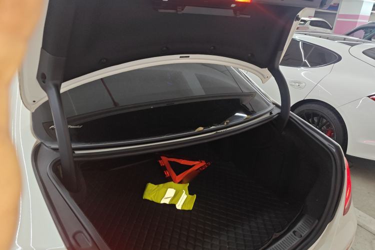 Used Mercedes-Benz E-Class 2019 E 260 L Sport Edition
