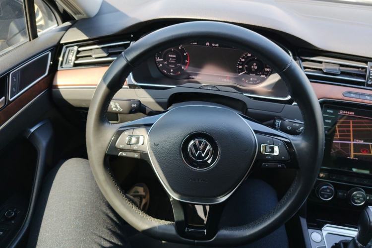 Used Volkswagen Magotan 2019 330TSI DSG Luxury Version China VI Standard
