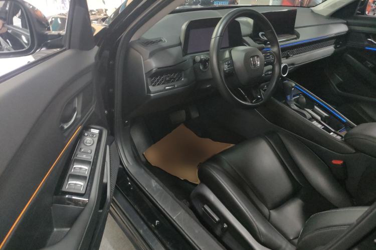 Used Honda Accord 2025 260TURBO Luxury Edition Left Front Seat