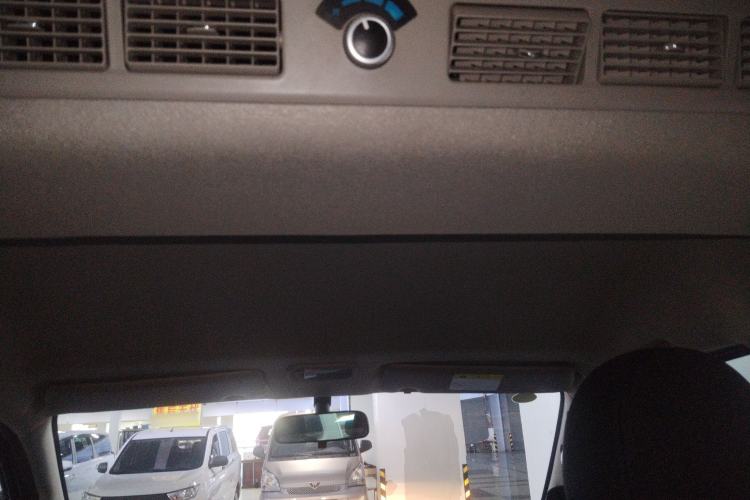 Used FORTHING Lingzhi 2024 M5L 1.5T Manual Comfort 9-Seater