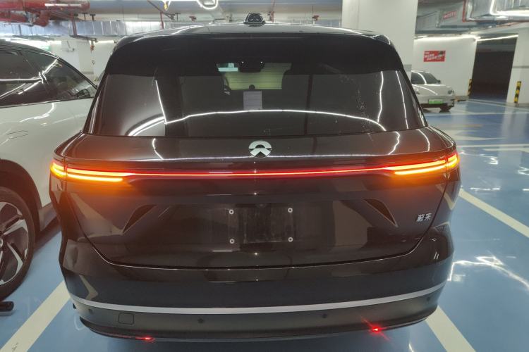 Used Nio ES8 2024 75 kWh Rear