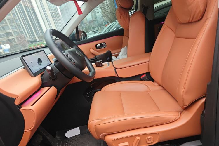 Used Leapmotor C16 2026 Extended-Range 280 LiDAR Zhizun Edition 6 Seats
