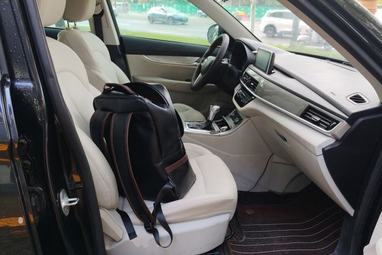 Used Hanteng X5 2018 1.5T CVT Luxury Edition Right Front Seat