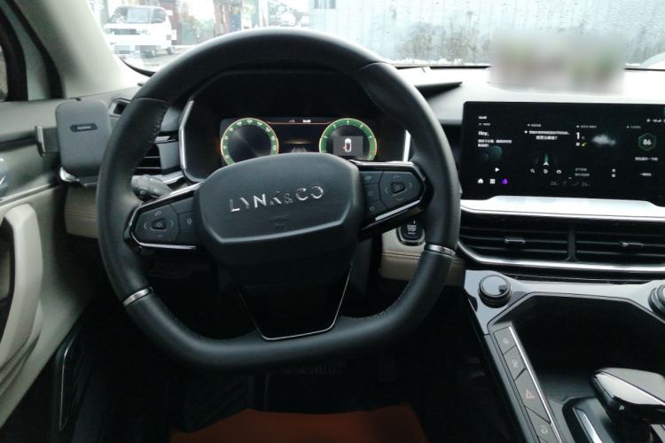 Used Lynk & Co 06 EM-P 2022 PHEV 84 km Range Pro Version