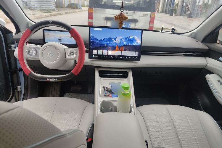 Used Baojun Yunhai 2026 Model 600km Pure Electric Edition Center Console