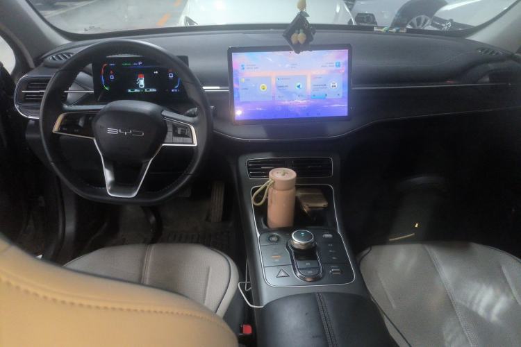 Used BYD Destroyer 05 2024 HONOR Edition DM-i 55KM Luxury Model Center Console