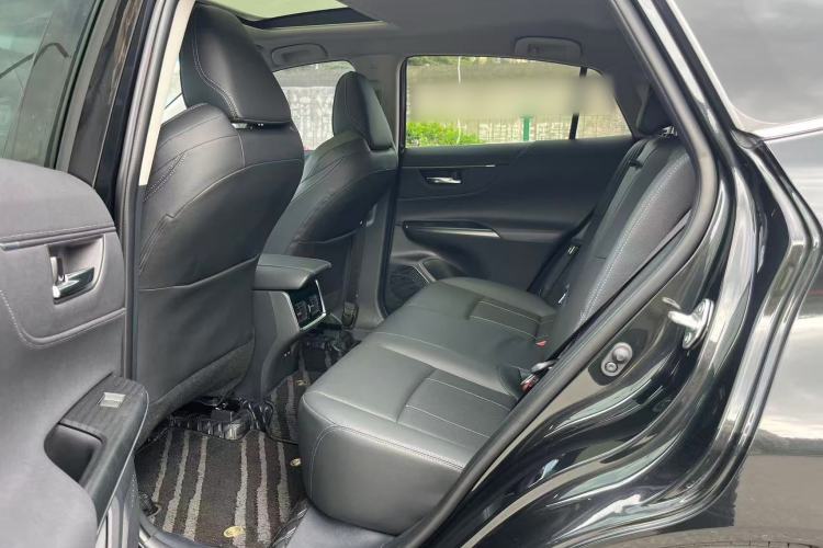 Used Toyota Harrier 2023 2.0L CVT Two-Wheel Drive Luxury Edition Interior 3