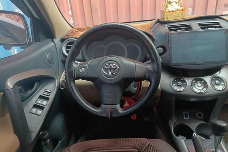 Used Toyota RAV4 2012 Luxurious Edition 2.0L Automatic All-Wheel Drive
