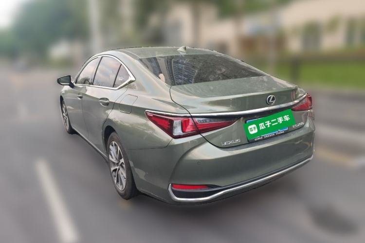 Used Lexus ES 2022 200 Excellence Edition Rear Left 45 Deg