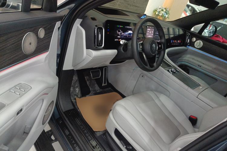 Used Hima AITO M9 2024 Range-Extended Ultra Version 52 kWh 6-Seater Model Driver Seat