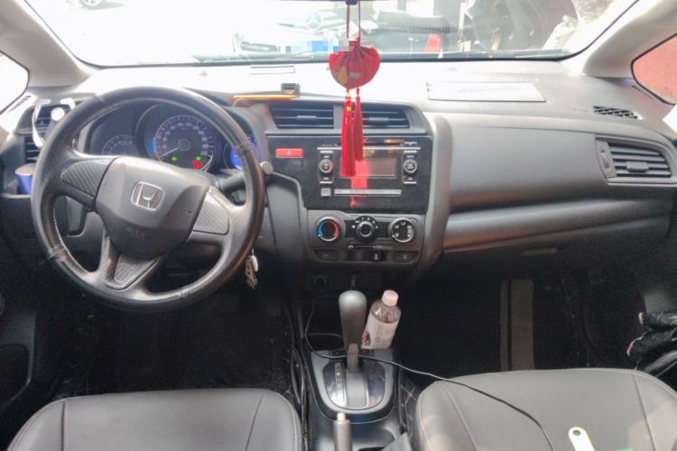 Used Honda Fit 2016 1.5L LXS CVT Comfort Sunroof Version Center Console