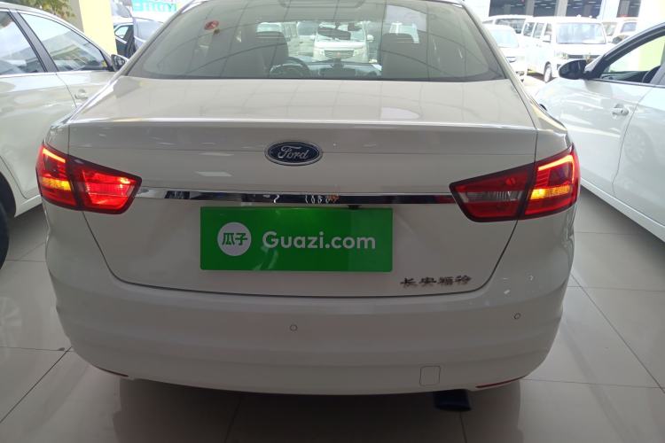 Used Ford Escort 2015 1.5L Automatic Fashion Model