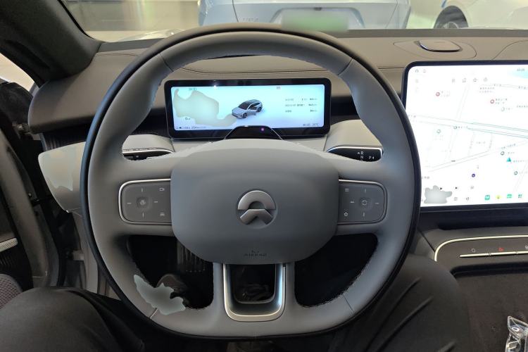 Used Nio ET5T 2025 75 kWh Touring Steering Wheel