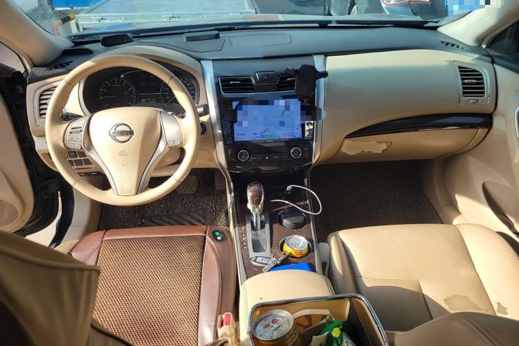 Used Nissan Teana 2013 2.0L XL Comfort Edition Center Console