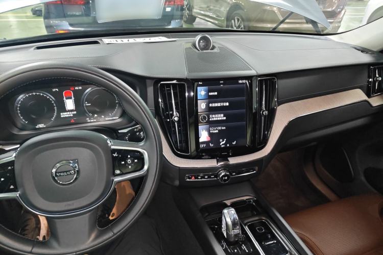 Used Volvo XC60 New Energy 2019 T8 E-Drive Hybrid Prestige Luxury Version China V Standard
