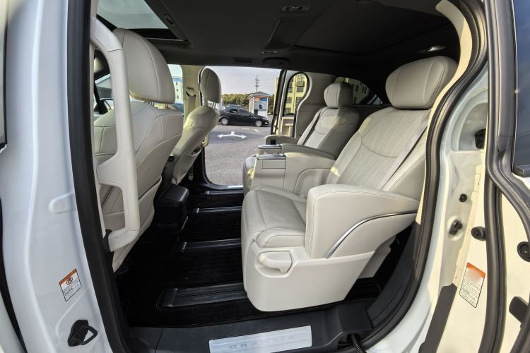 Used Toyota Granvia 2024 2.5L Hybrid Prestige ULTRA Edition