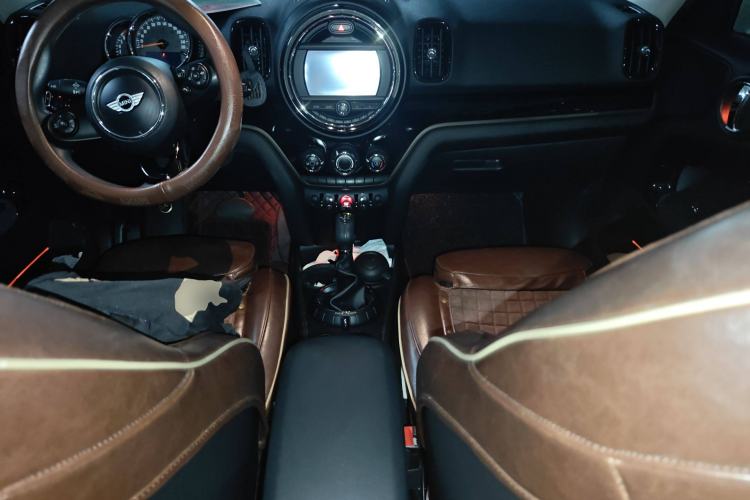 Used MINI Countryman 2017 1.5T COOPER ALL4 Center Console