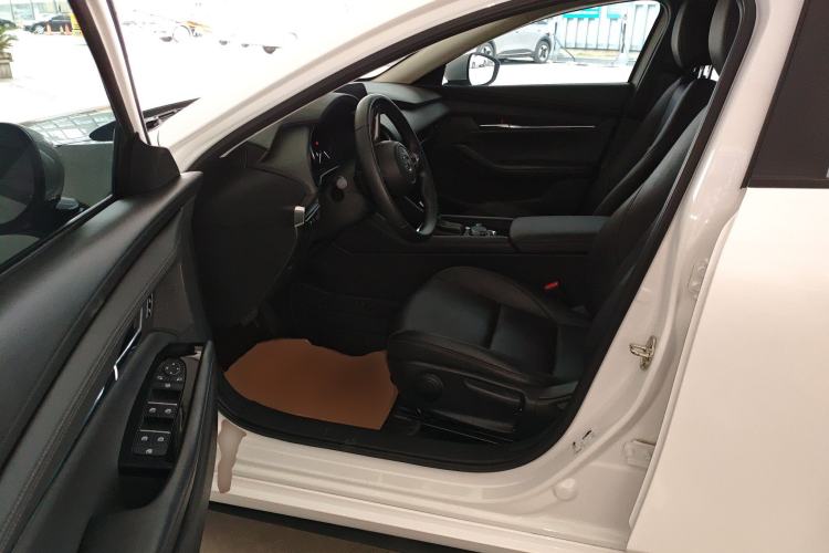 Used Mazda 3 Axela 2023 2.0L Automatic Zhiqing Edition
