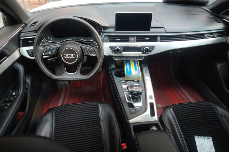 Used Audi A4L 2019 40 TFSI Sporty Version China VI Center Console