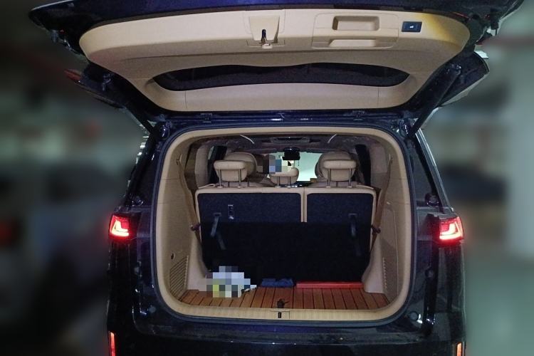 Used VOYAH Dream 2024 PHEV Ultra-Long Range Flagship Edition Trunk