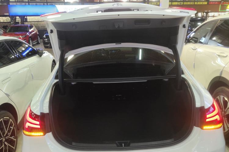 Used Mercedes-Benz A-Class 2022 Restyled A 200 L Sport Sedan Fashion Version
