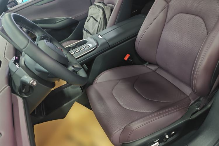 Used Xiaomi Auto SU7 2024 Four-Wheel Drive Ultra-Long Range Advanced Intelligent Driving Max Edition
